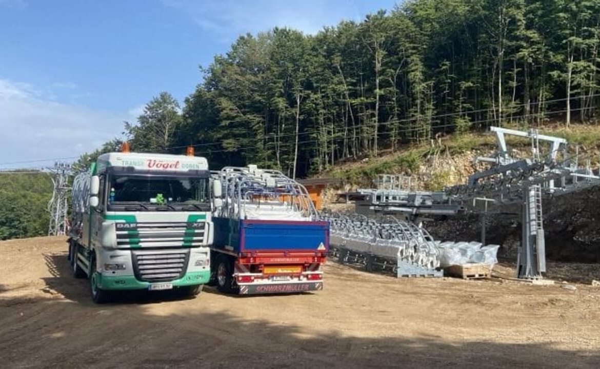 Laceno, nuovo capitolo per le seggiovie: iniziato il montaggio degli impianti Seggiovie pronte a rilanciare il comprensorio sciistico di Bagnoli Irpino    — Laceno: Nuove seggiovie in montaggio