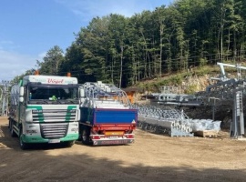 Laceno, nuovo capitolo per le seggiovie: iniziato il montaggio degli impianti Seggiovie pronte a rilanciare il comprensorio sciistico di Bagnoli Irpino    — Laceno: Nuove seggiovie in montaggio